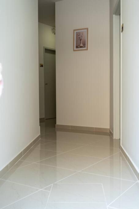 Anesis Airport 204 Apartment